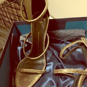 Giuseppe zanotti strappy sandal